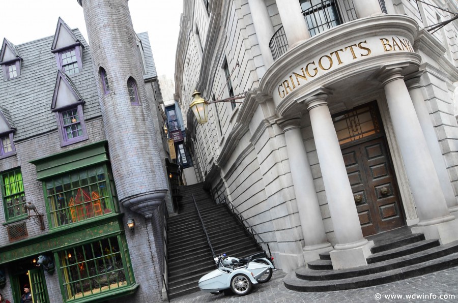 WDWINFO-Universal-Diagon-Alley-Harry-Potter-Escape-From-Gringotts-007