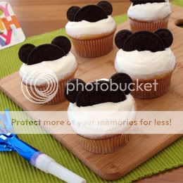mickey-cupcakes-recipe-photo-260x260-cl-d.jpg
