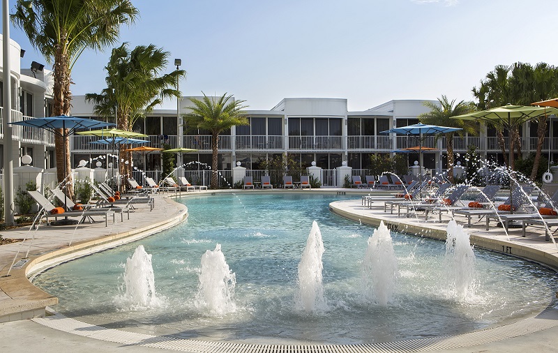 B-Resort-Orlando-Pool.jpg