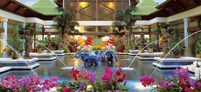 Royal-Pacific-Resort-Universal-Orlando-57d9801b3df78c58339e1ad3.png